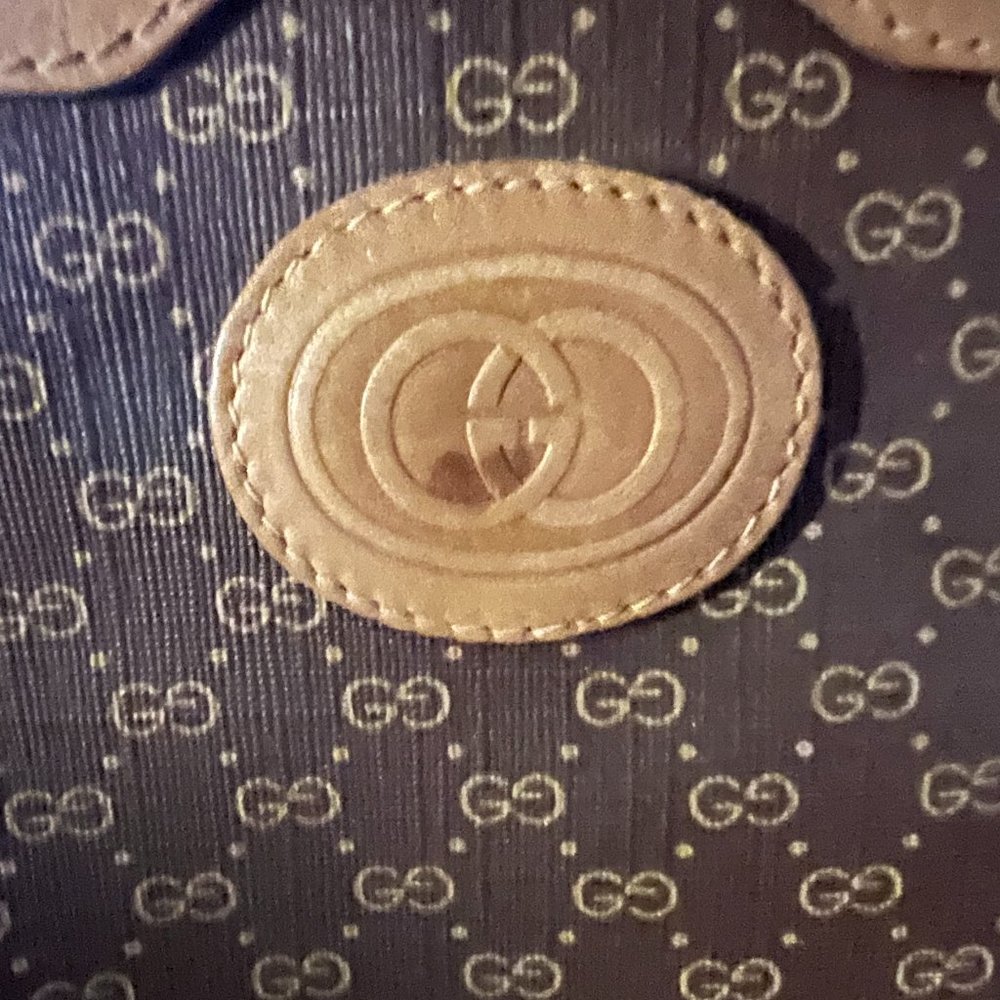 VINTAGE GUCCI MAKEUP BAG!!!